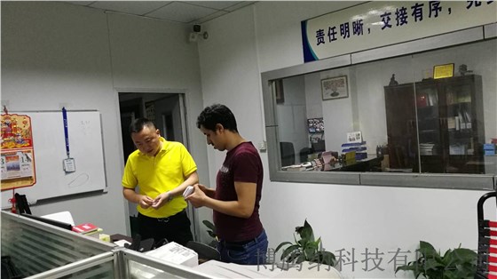 博騰納-10年專業(yè)制作注塑模具加工，藍(lán)牙耳機(jī)定制